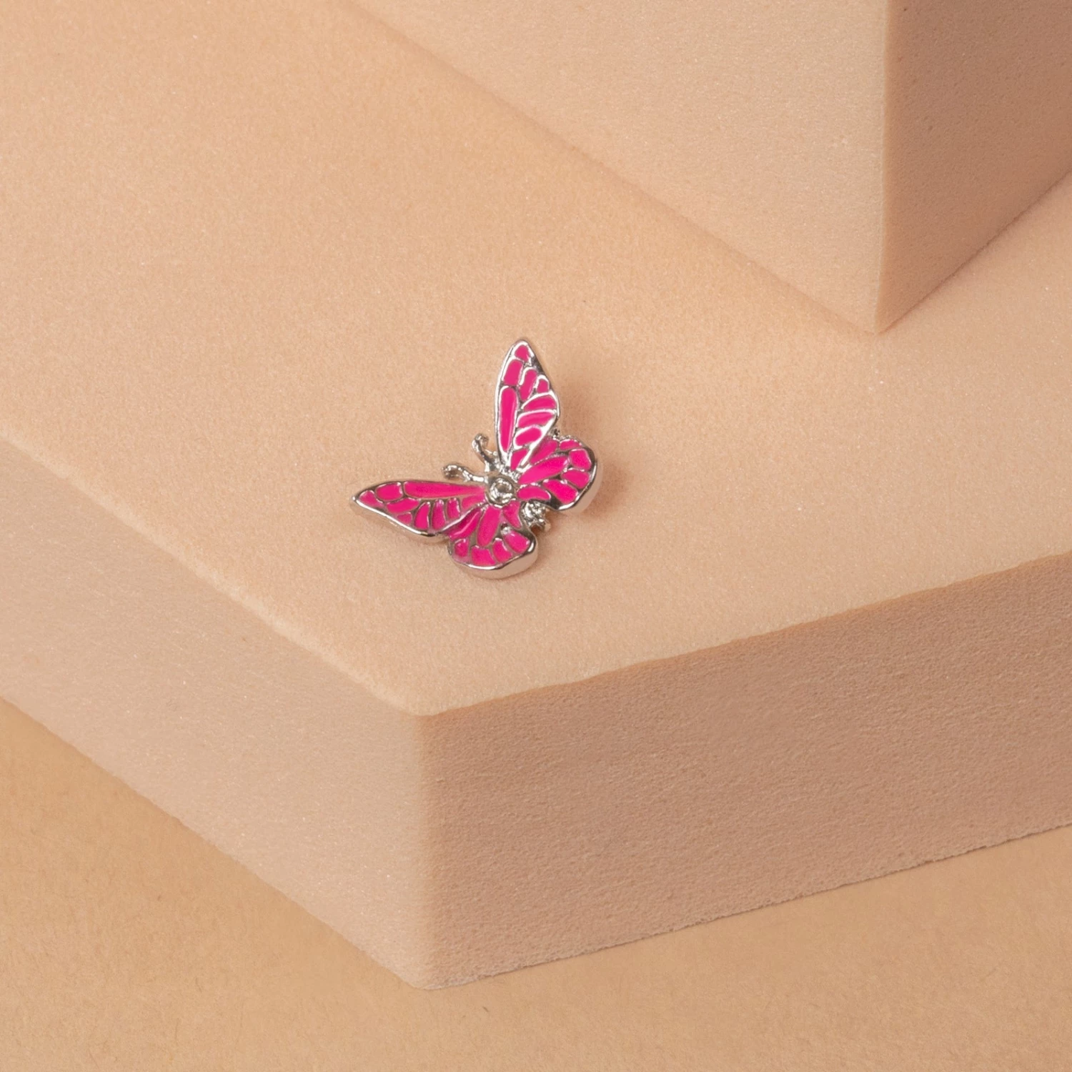 Outlet ๐ฅฐ Origami Owl Purple and Silver Butterfly Charm ๐ฅ 3 Outlet ๐ฅฐ Origami Owl Purple and Silver Butterfly Charm ๐ฅ