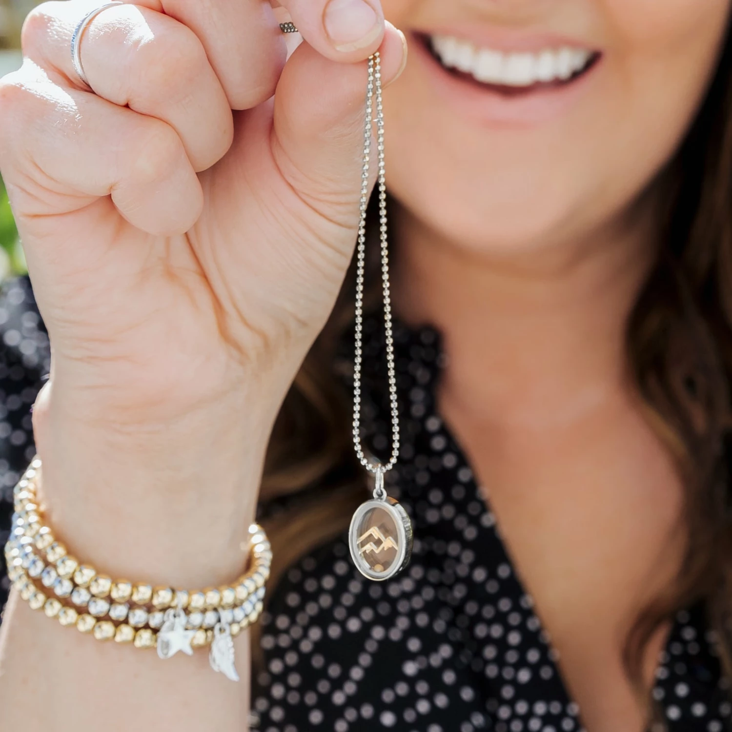 Deals โค๏ธ Origami Owl Silver + Gold Oval Mustard Seed Capsule Locket 18-20" ๐งจ 6 Deals โค๏ธ Origami Owl Silver + Gold Oval Mustard Seed Capsule Locket 18-20" ๐งจ - Image 4