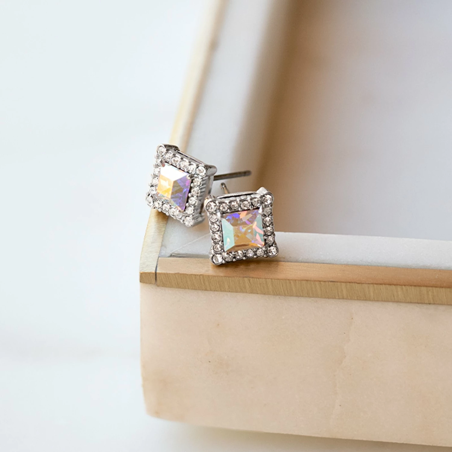 Brand new 😍 Origami Owl Disney Princess AB Crystal Stud Earrings 😀 5 Brand new 😍 Origami Owl Disney Princess AB Crystal Stud Earrings 😀 - Image 3