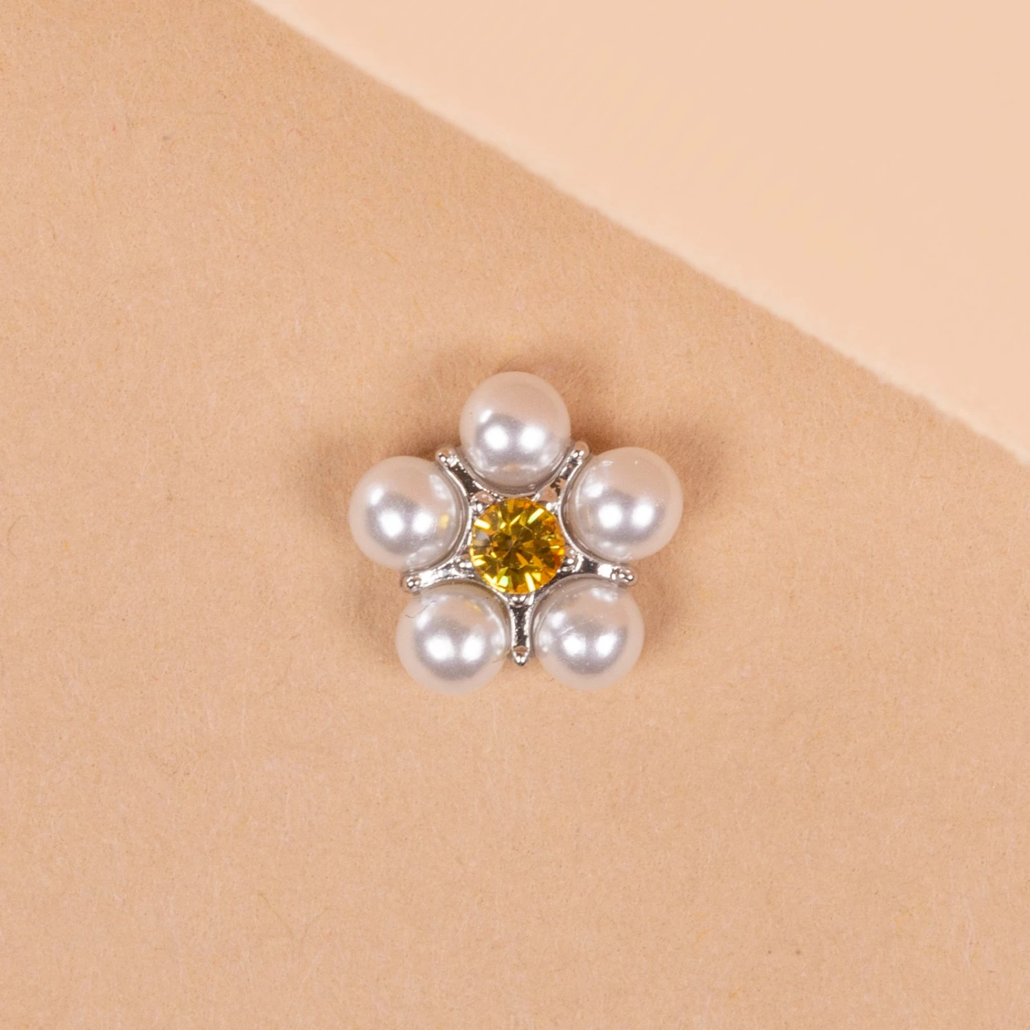 Top 10 π Origami Owl Pearl Daisy Charm 𧨠3 Top 10 π Origami Owl Pearl Daisy Charm π§¨