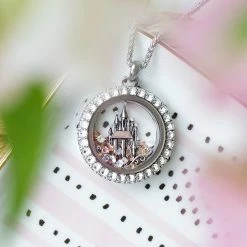 Flash Sale 👏 Origami Owl Disney Castle Window Plate with Crystals 💯 -Thinkgoodness Shop vvkfzymavpnbgwyn41s8