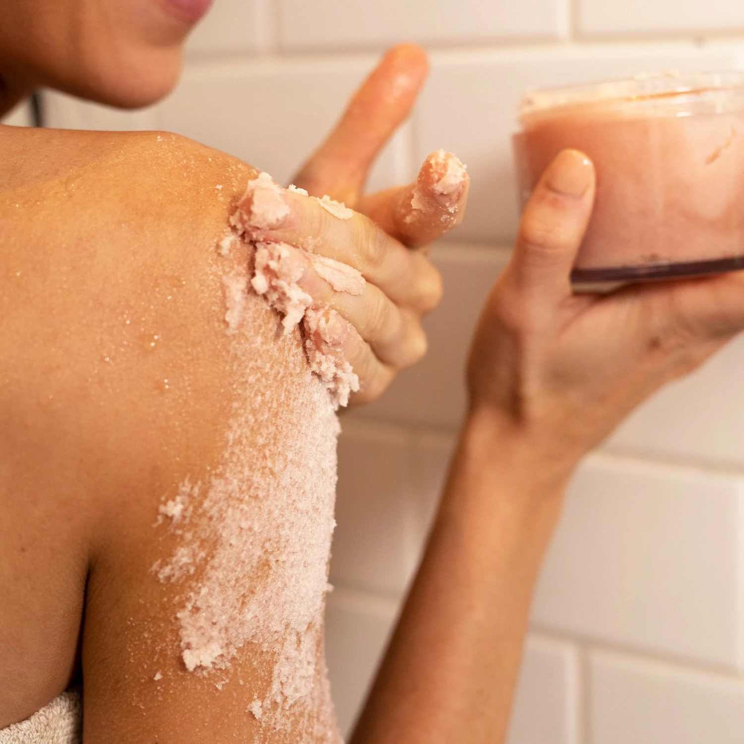 Wholesale π Willing Beauty Revitalizing Body Polish - Bergamot Citrus β 5 Wholesale π Willing Beauty Revitalizing Body Polish - Bergamot Citrus β - Image 3