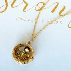 Wholesale 🎉 Origami Owl Justice League Wonder 👩 Woman Locket 🌟 -Thinkgoodness Shop x584vbtadr0f1xx5ieu8